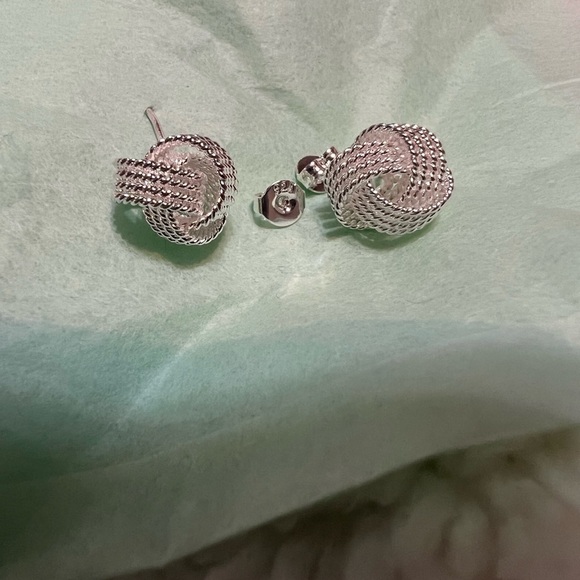 𝅺****Donated***ILVER tone strands tied in a knit post earring 3/4” - Picture 1 of 5